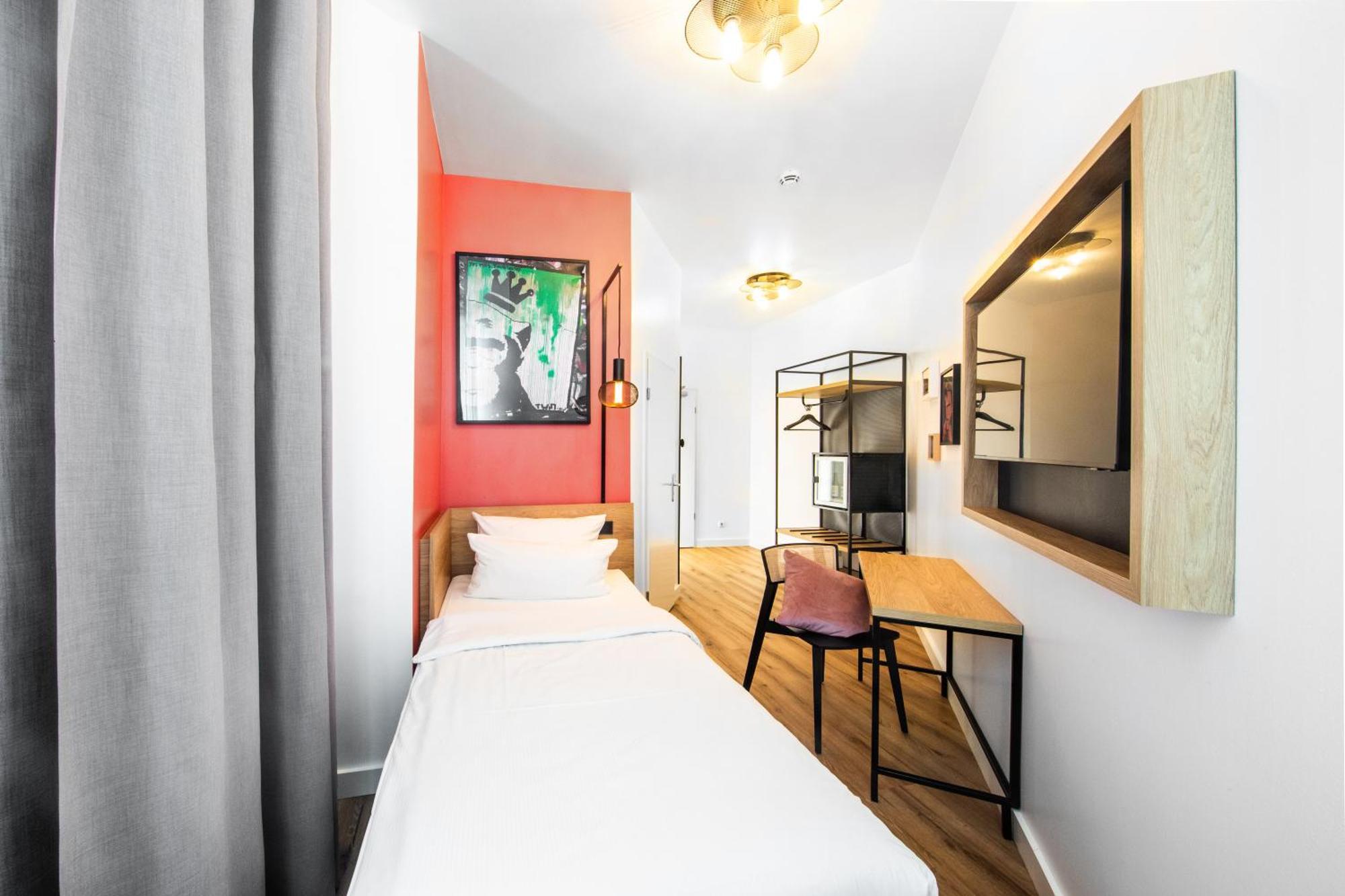 Calma Mitte Hotel 3*